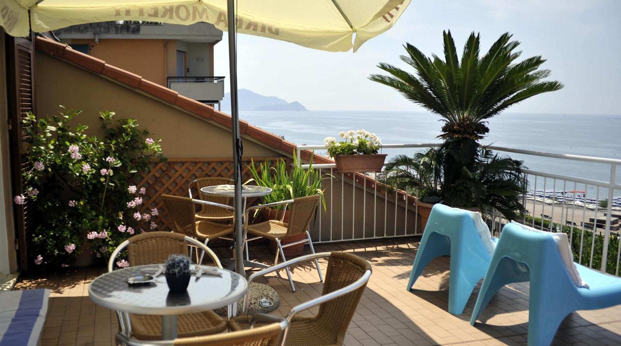 Hotel Tigullio Lavagna Exterior photo